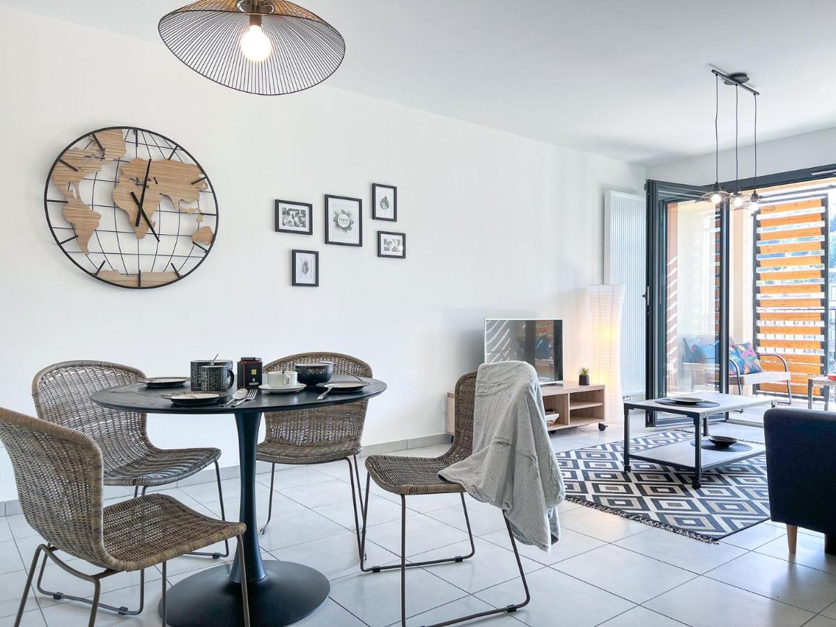 Le Frere Charmes Apartamento Aurillac Exterior foto