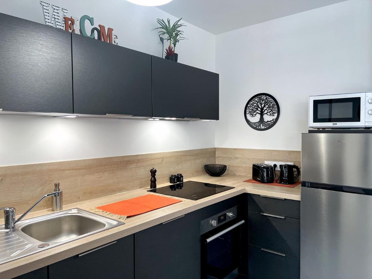 Le Frere Charmes Apartamento Aurillac Exterior foto